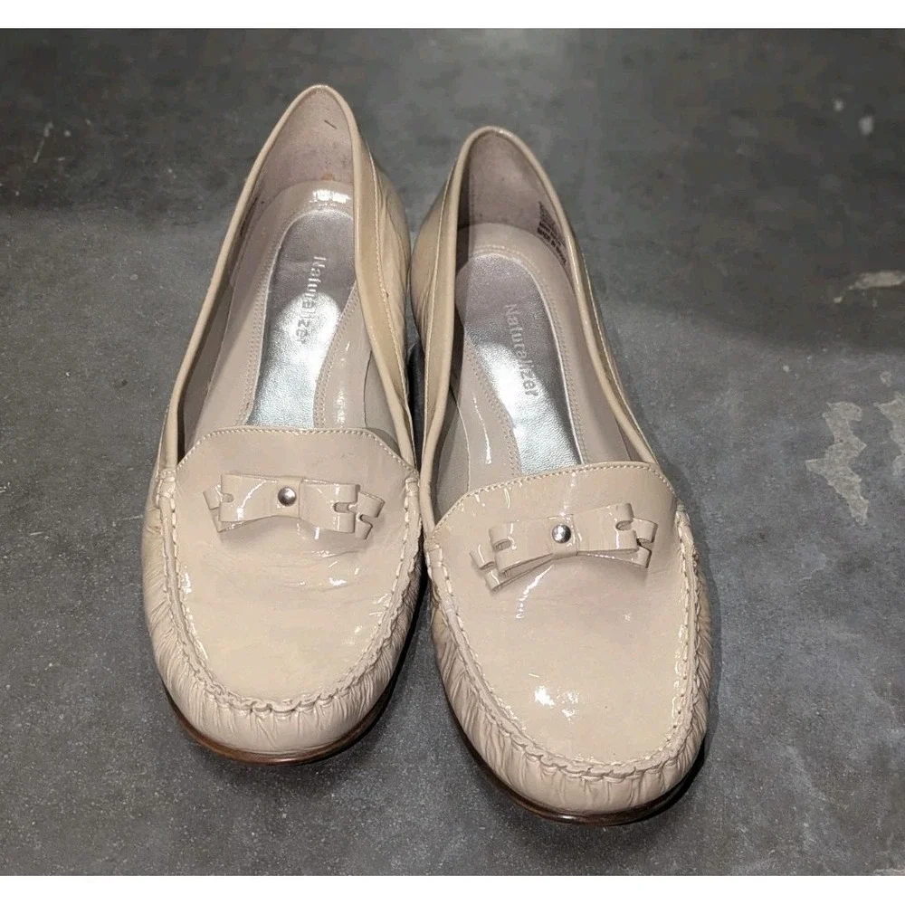 Quiet Luxury Patent Leather Loafers Bow Moc Toe Nude Naturalizer 9W